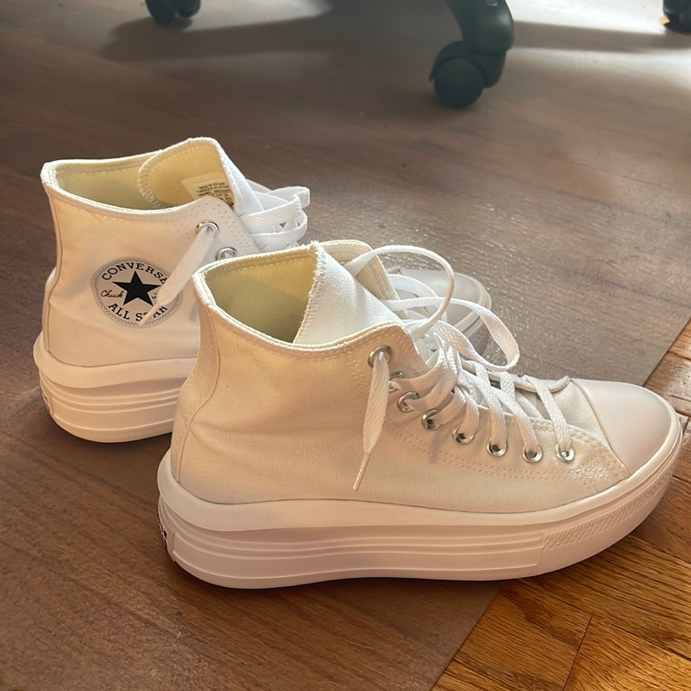Converse chucks move high tops